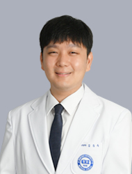 김동욱 의료진