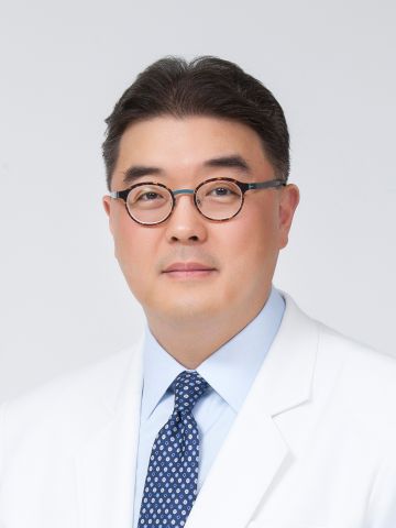 최중섭 교수,  태국서 ‘복강경 임파절 절제술’ 시연