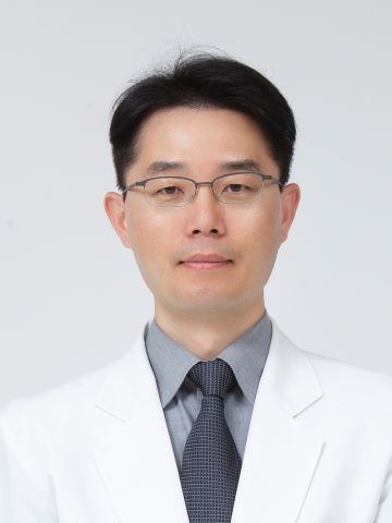 [의술 인술]노인성 폐렴 예방, 독감 백신 접종부터