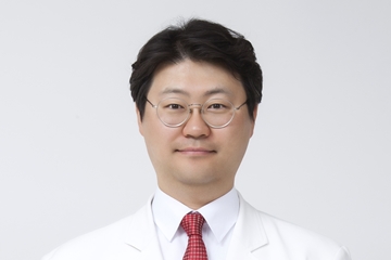 "남자의 고환은 섬세합니다, 그런데 꼬이면 아파요"